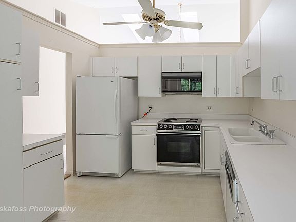 3rd image of 13473 Westview Dr