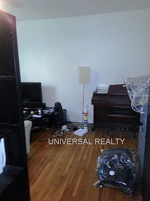 Rented by Universal Realty Group | media 33