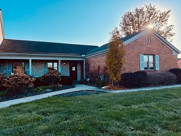 1st image of 7947 Cliffwood Dr