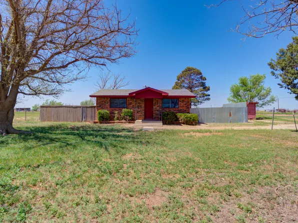208 Avenue X, Levelland, TX 79336