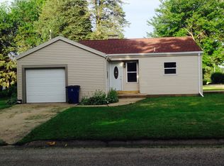411 N 10th St, Monmouth, IL 61462