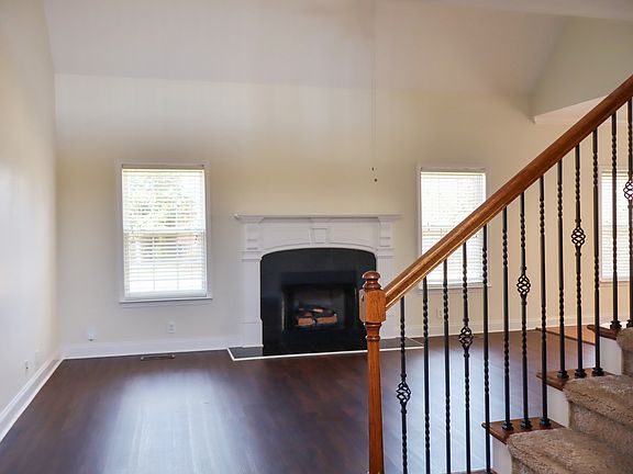 5th image of 1363 Dunraven Dr