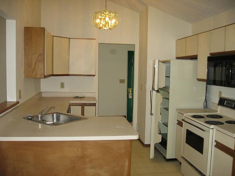 5th image of 83 CAPITOL Place