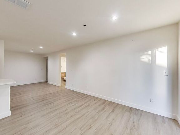 4th image of 95 41st St APT 201