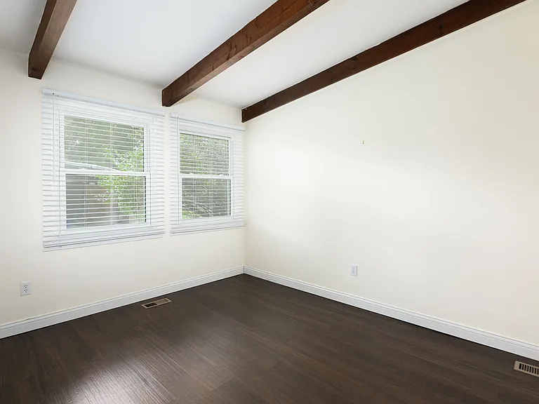 2474 Bristol Rd — Photo 16