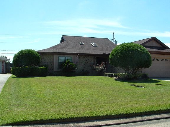 2nd image of 2111 Avenue M