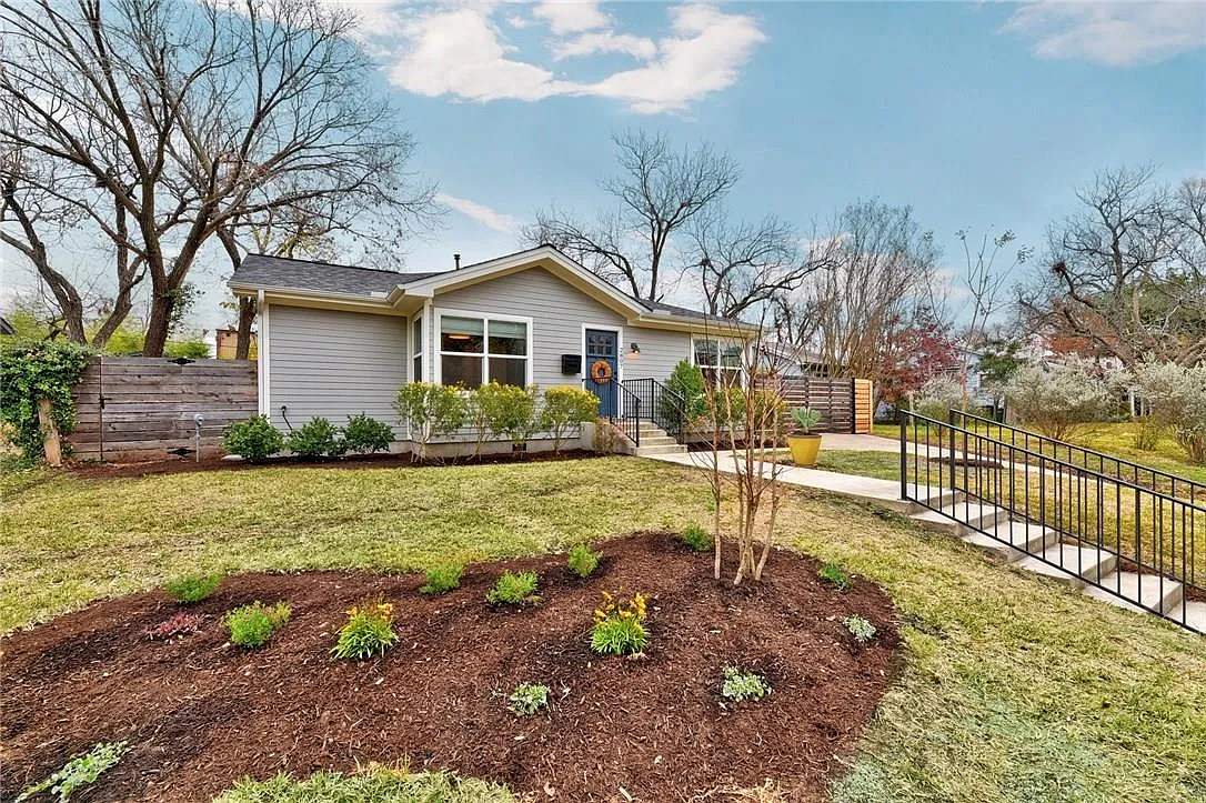 3 bed, 2.0 bath, 1756 sqft, $4,500 — Photo 3