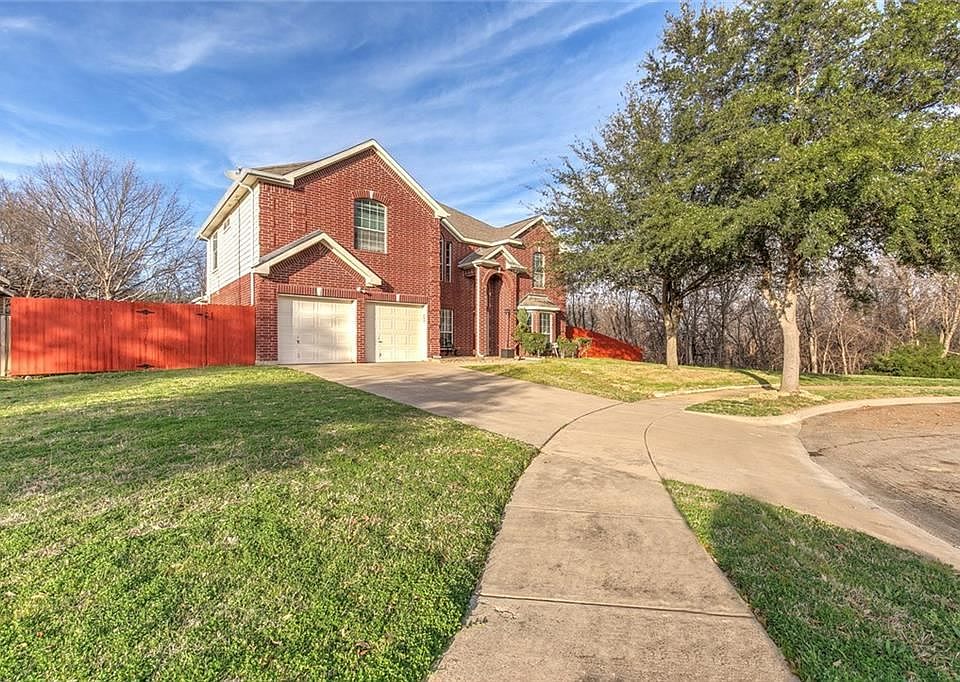1st image of 7 Whispering Bend Ct
