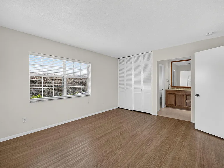 416 SE Naranja Ave — Photo 21