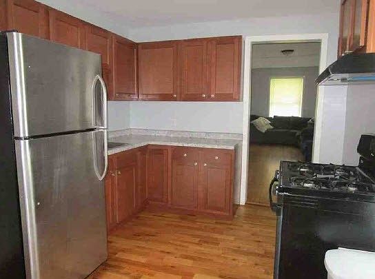 5th image of 1820 Hillside Ave N
