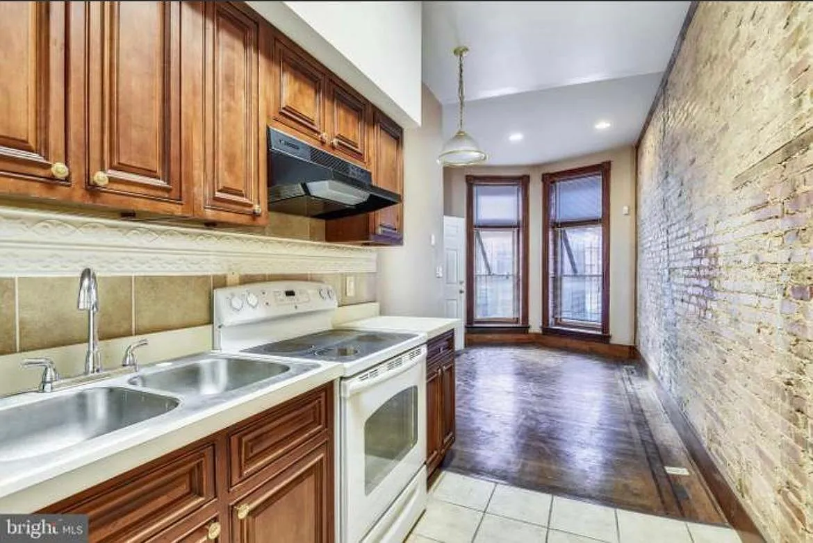 2 bed, 989 sqft, $1,022 — Photo 3
