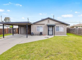 11861 Chris Ln, Hanford, CA 93230