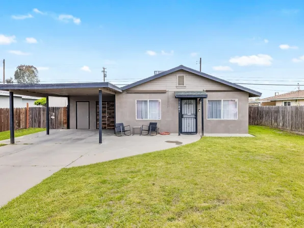 11861 Chris Ln, Hanford, CA 93230