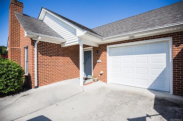 1st image of 410 Stone Hearth Ct