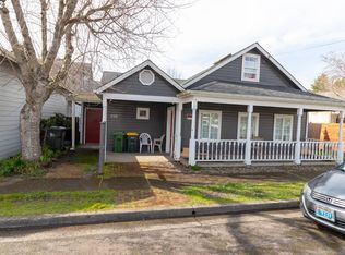 239 Maple St, Florence, OR 97439