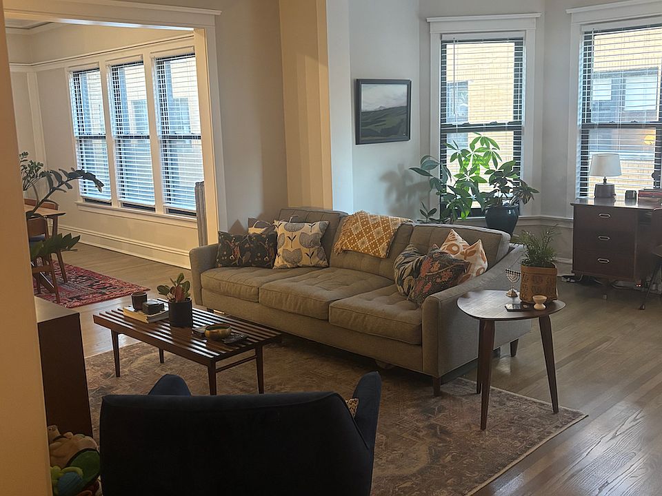 1st image of 2418 N Sawyer Ave #W2