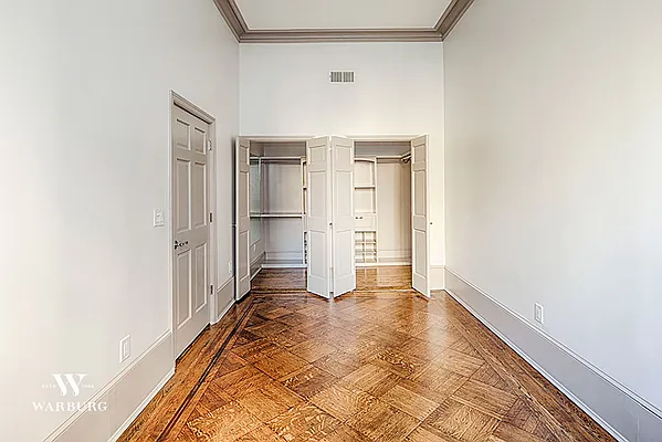 Rented by Warburg | media 30