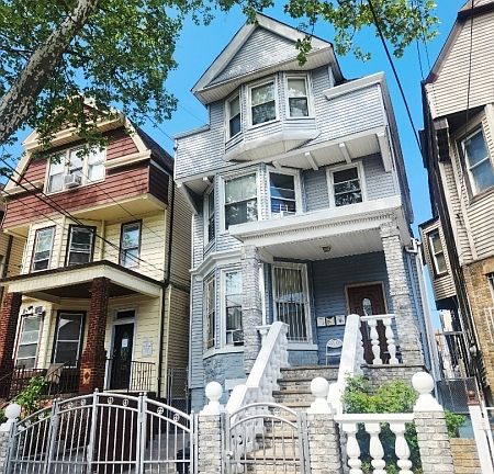2nd image of 324 Clifton Ave