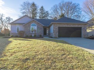 8342 Water Park Dr, Holland, OH 43528