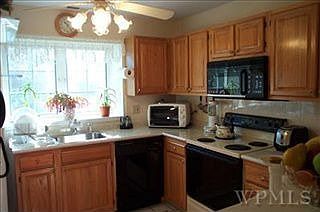2nd image of 4904 Applewood Cir