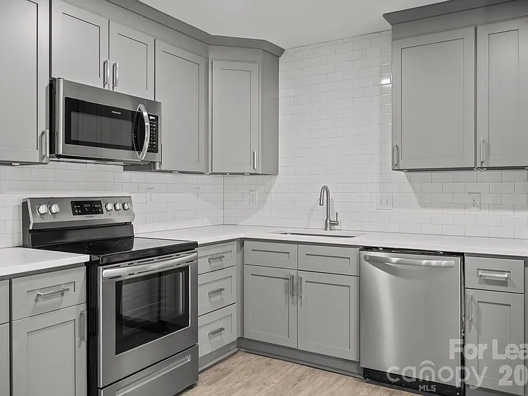 1853 Lakedell Dr — Photo 10