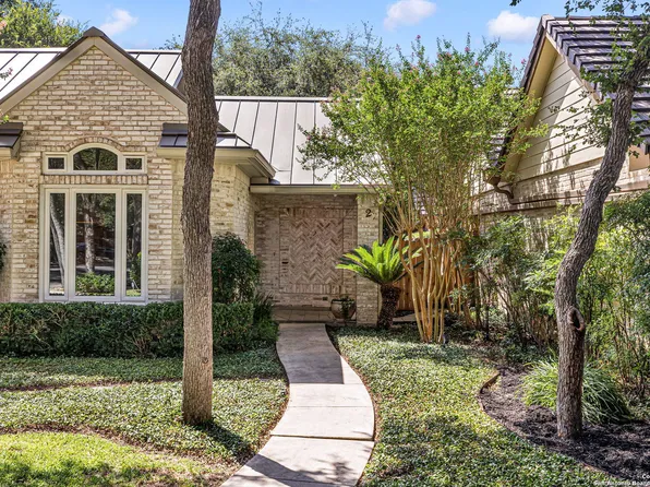 2 Plum Ln, San Antonio, TX 78218