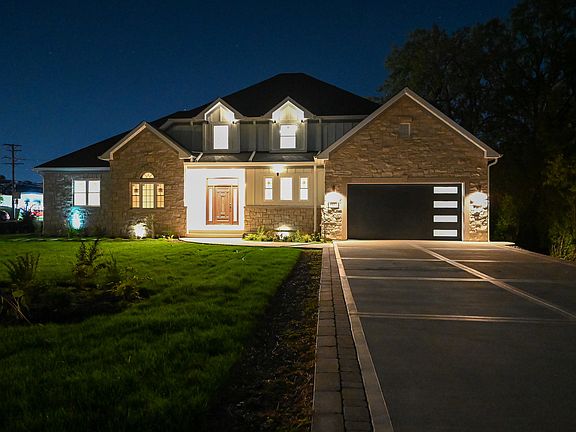 3rd image of 602 Glenshire Rd