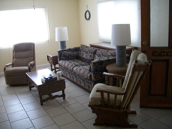 3rd image of 255 S 54th Pl