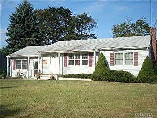 1st image of 8 Myrtle Ln