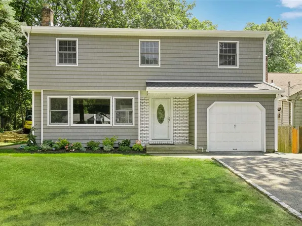 160 E 23rd Street, Huntington Station, NY 11746