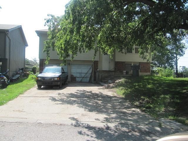 2nd image of 639 E El Monte Ct