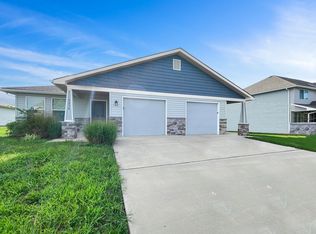 8230 SW 1st St, Blue Springs, MO 64014