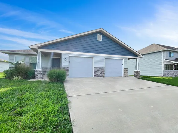 8230 SW 1st St, Blue Springs, MO 64014