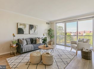 4977 Battery Ln #1-813, Bethesda, MD