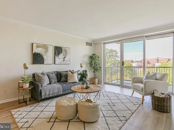4977 Battery Ln #1-813, Bethesda, MD 20814