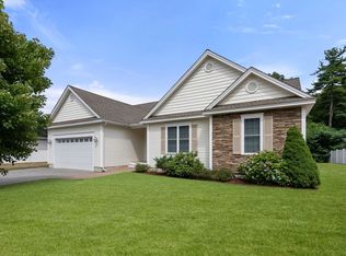 6 Easy St, Ayer, MA 01432