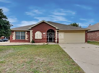 2052 Turtle Cove Dr, Mansfield, TX 76063