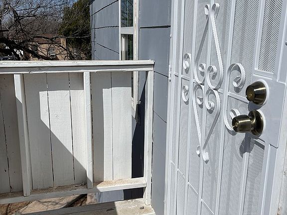 5th image of 2107 Avenue L #D