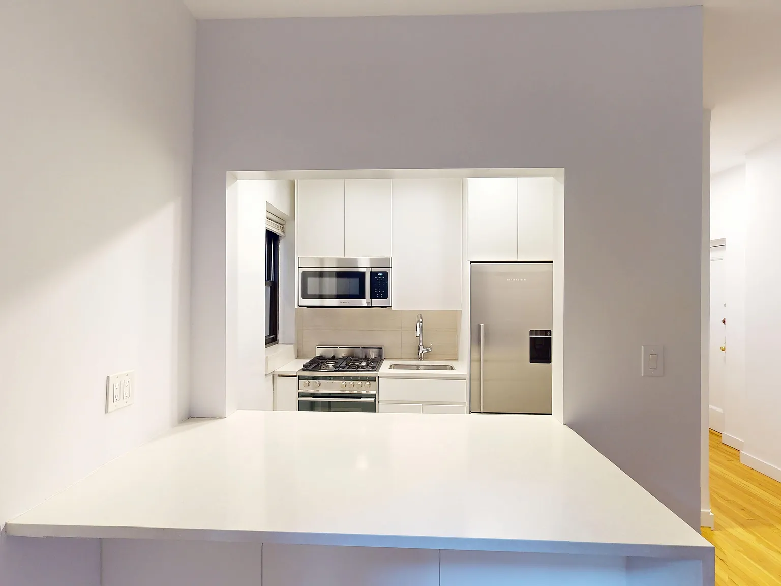 339 East 57th Street — Photo 3