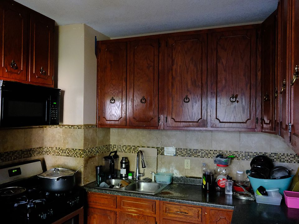 Kitchen on 1st floor with premium countertops and cabinetry