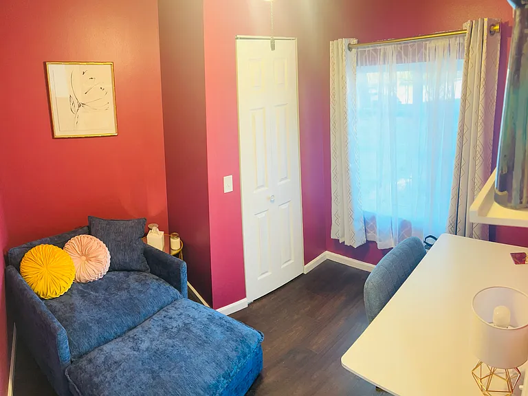 810 N Summit Ave — Photo 16
