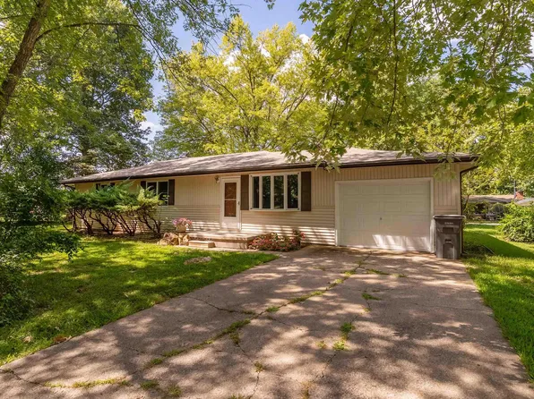 1401 S Thomas St, Carterville, IL 62918