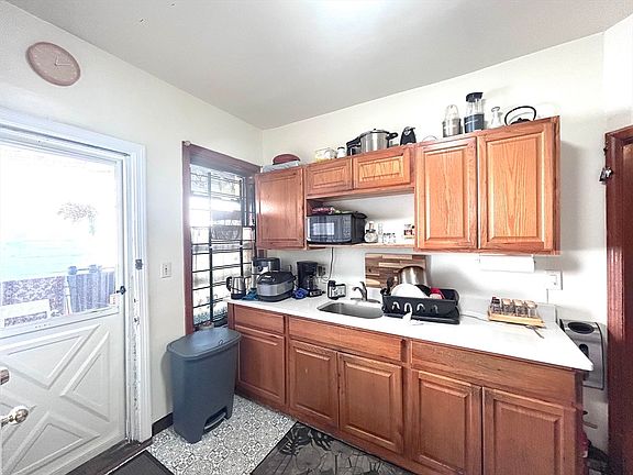 4th image of 255 Cambridge St