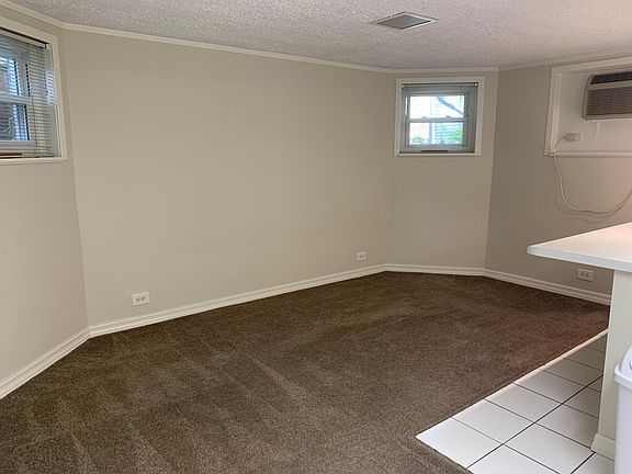 Living room photo 2