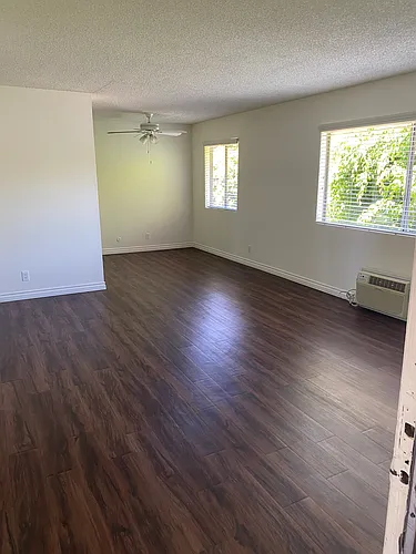 Parkwood Apartments Photo 1