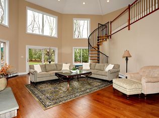 109 Forest Rd, Allendale, NJ 07401