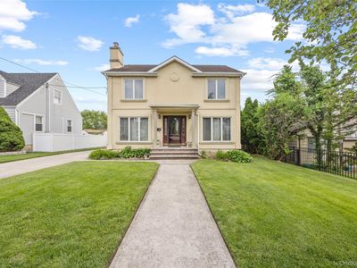65 Netherwood Drive, Albertson, NY, 11507