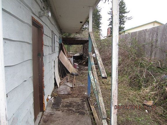 4th image of 20215 71st St E