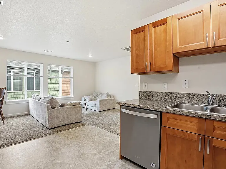 427 Harris Ln — Photo 11