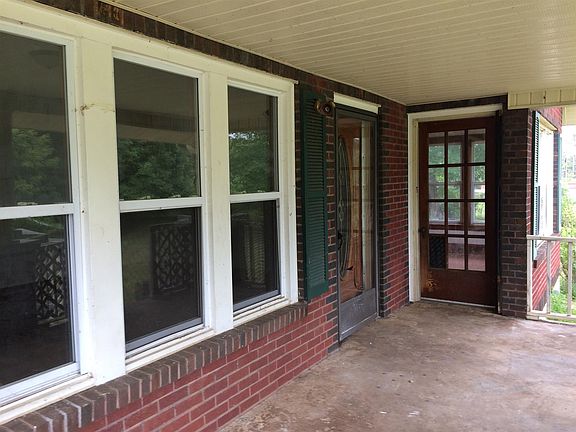 3rd image of 1205 David Crockett Hwy